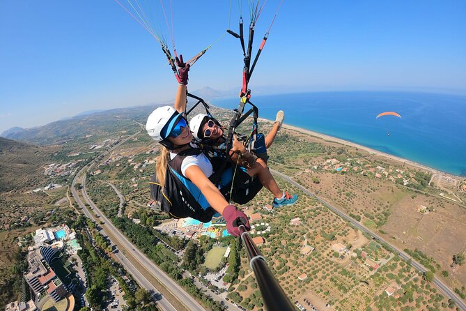 Tandem Paragliding Flight in Cefalù - The briefing that turns nervous energy into calm focus