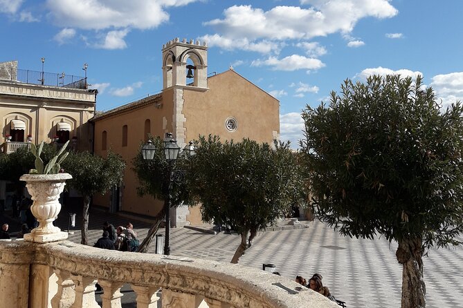 Taormina: A Self-Guided Audio Tour of Sicily’s Hilltop Town - Duomo di Taormina, where the architecture tells the timeline