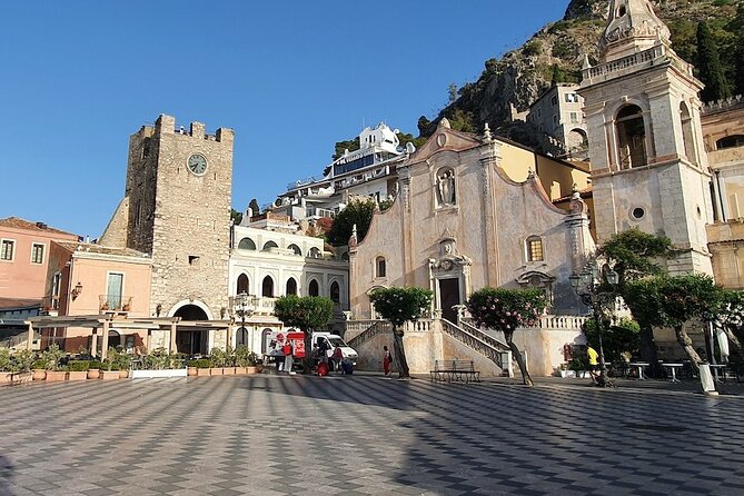 Taormina: A Self-Guided Audio Tour of Sicily’s Hilltop Town - Piazza IX Aprile, the panorama that makes the hilltop real