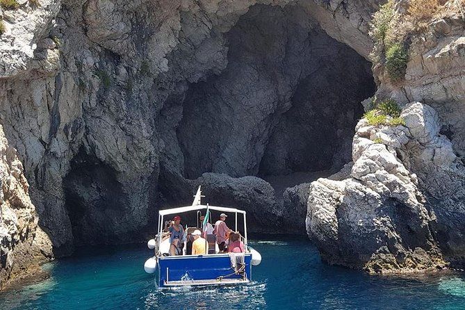 Taormina and Isola Bella Day Tour with Boat Trip from Messina - Practical tips so the day feels smooth