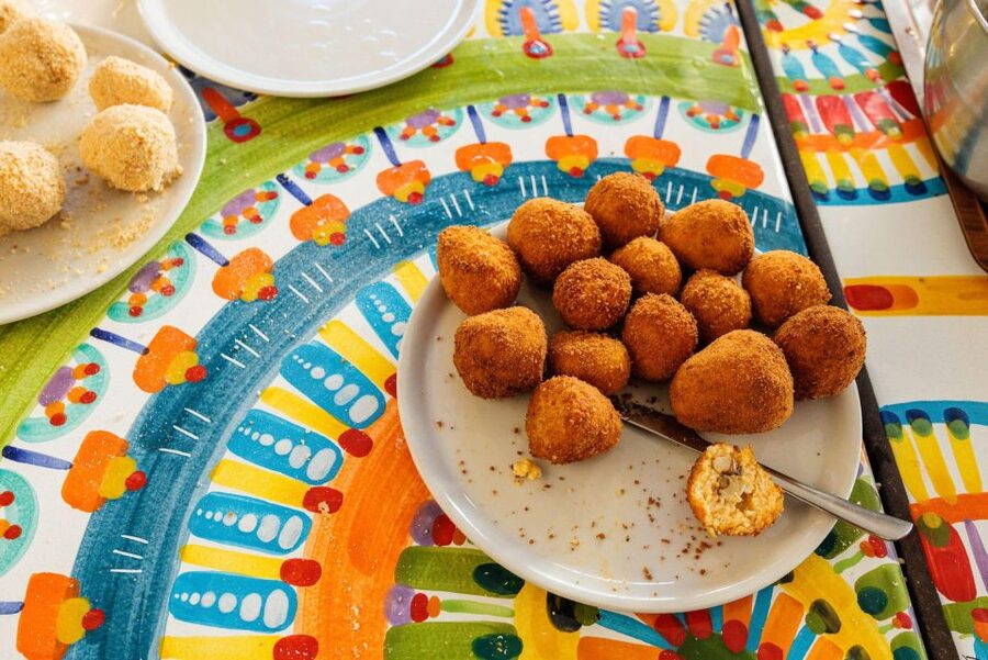 Taormina: Arancino making class - Coffee break, then it is time to eat what you made