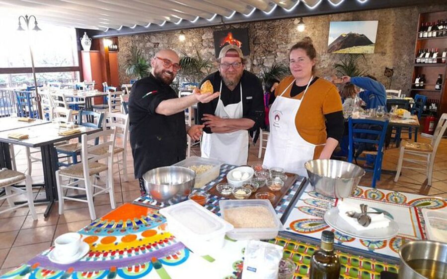 Taormina: Arancino Making Class with Drinks - Drinks and Atmosphere: Wine That Fits the Lesson