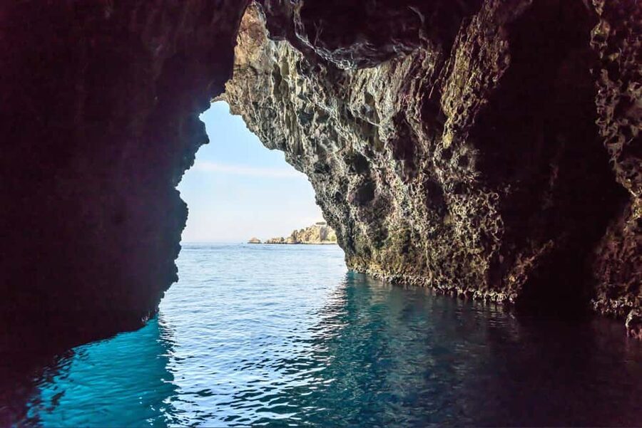 Taormina: BOAT PARTY IN CATAMARANO NELLA BAIA DI TAORMINA - Practical tips so you have more fun, less hassle