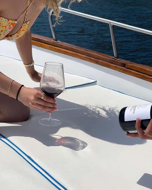 Taormina: Boat Tour with Sicilian Wine Tasting - Isola Bella snorkeling and swimming: where the tour earns its keep