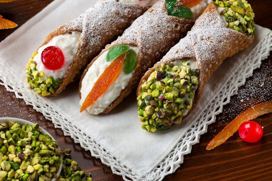 Taormina: Cannoli Making Class - Step-by-step: From dough to crispy shells