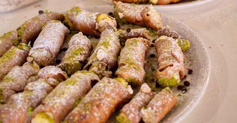 Taormina: Cannolo Cooking Class with Completion Certificate - Meeting near Porta Messina Arch, plus timing and what to wear