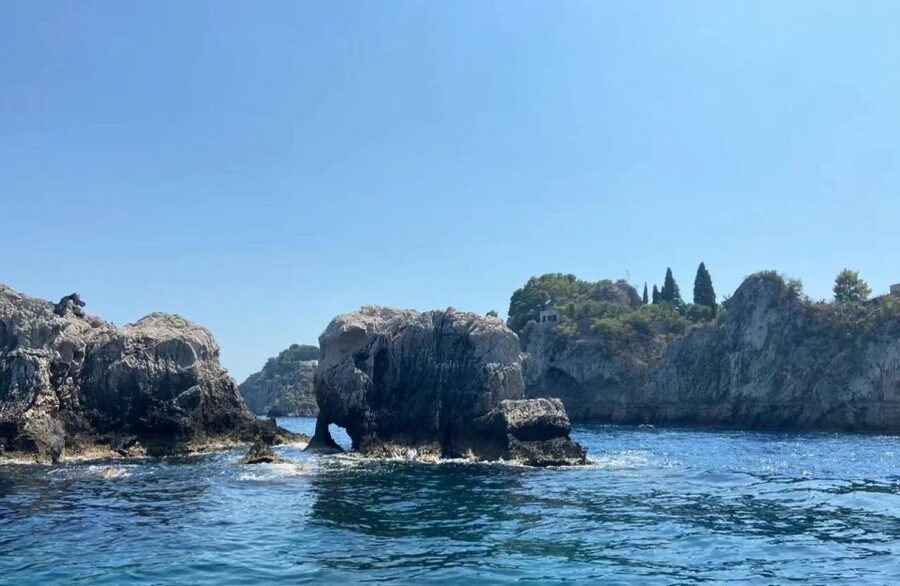 Taormina Coast Tour and Searching Dolphins - Aperitif on board: what is included and how it affects the value
