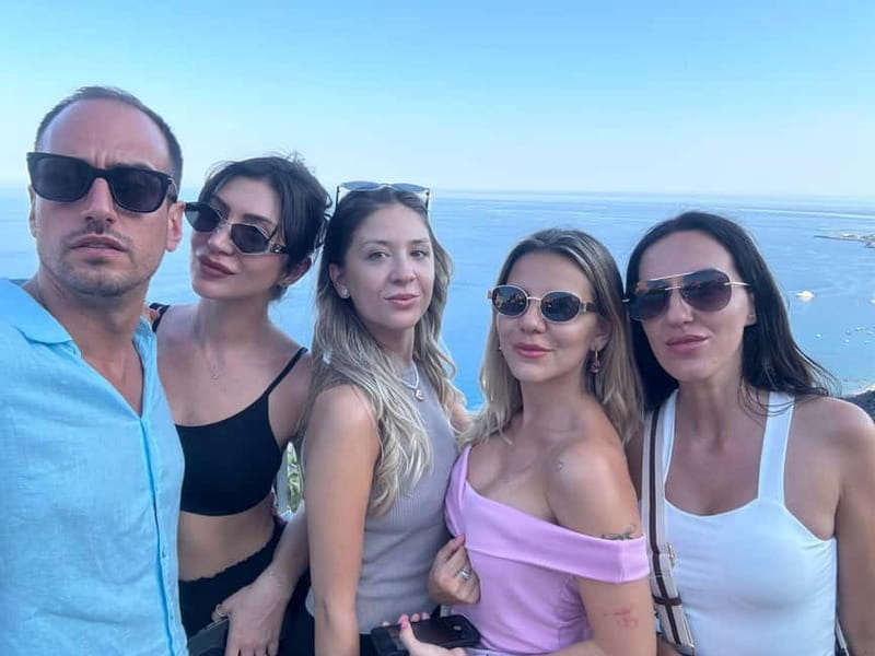 Taormina: exclusive tour with food, drinks, and sunset, pick-up from Catania - Sunset aperitif: the photo stop that ends with a real drink