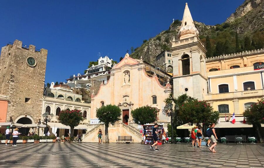 Taormina: Historical Highlights Private Guided Walking Tour - Key points at a glance