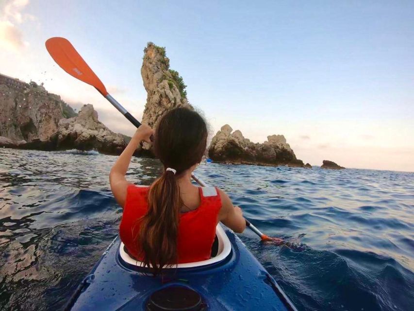 Taormina: Kayak Coastal Tour to Isola Bella and Blue Grotto - The 2-hour plan: what you’ll do, and how the time feels