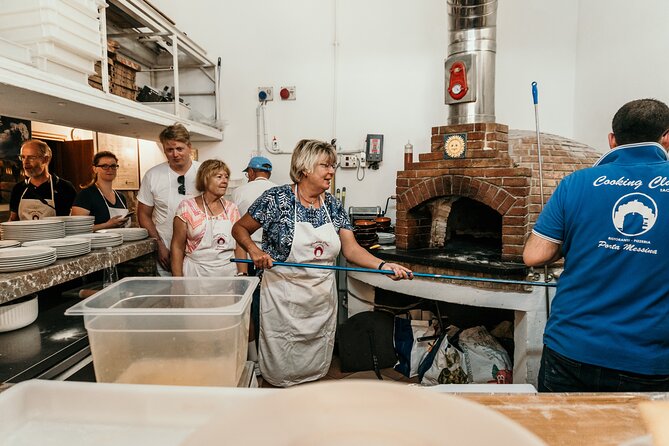 Taormina Pizza Making Class- From Messina - The meal: lunch included, alcohol optional