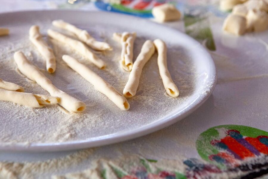 Taormina: Sicilian Cooking Class & Market Tour - Porta Messina meeting point and the Taormina market start