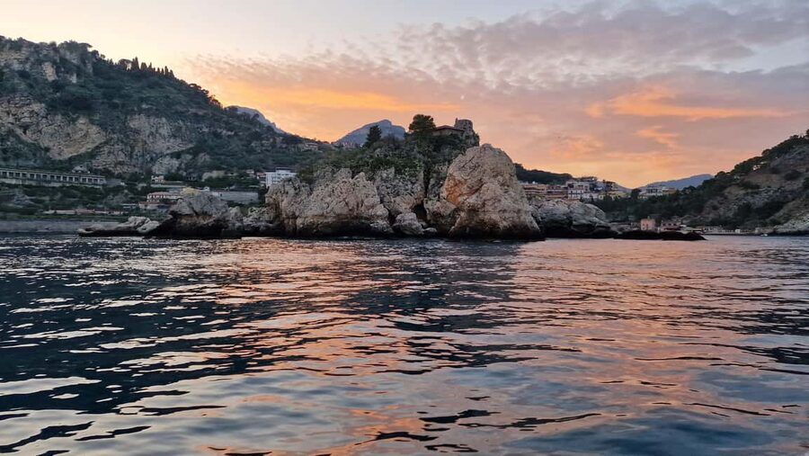 Taormina: Sunset Boat Tour with Aperitif - The 2-hour game plan: from Spisone to Giardini Naxos
