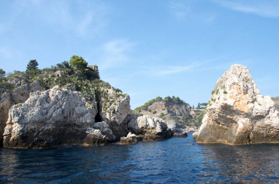 Taormina: White Lotus Tour - The 2-hour cruise path: how Giardini Naxos to Taormina feels