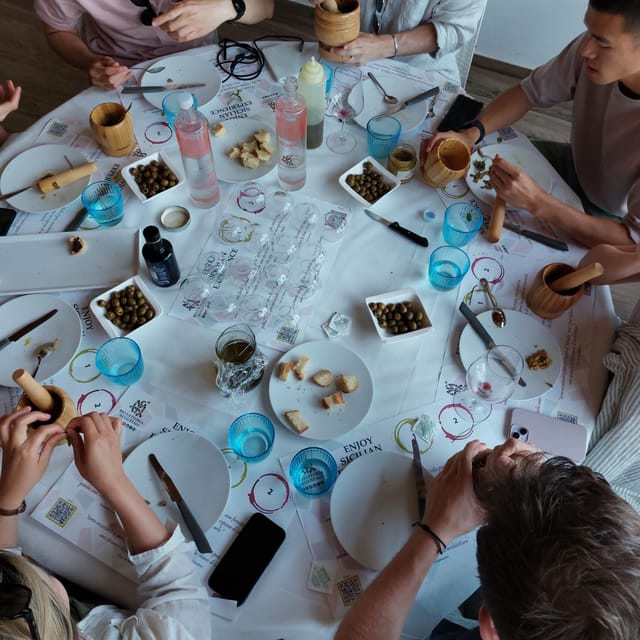 Tasting of sicilian olive oils and specialties - What you learn when you’re standing by the trees