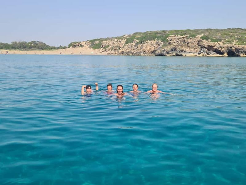 Tour in barca da Avola a Marzamemi/Portopalo di CapoPassero - On Board Comfort: What’s Included and What You Must Bring