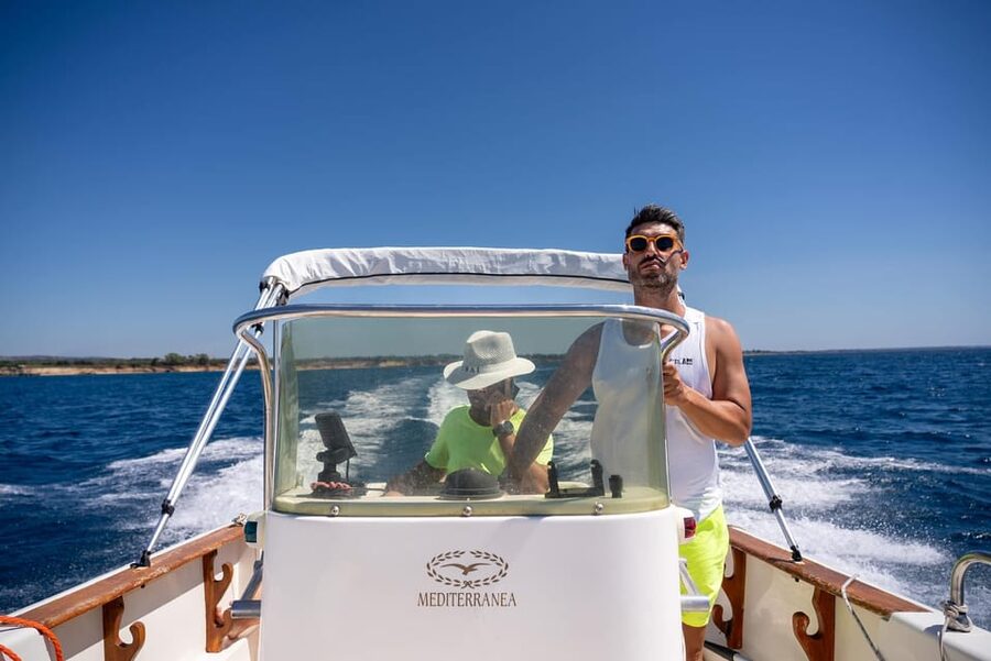 Tour in barca privata da Avola a Marzamemi con snorkeling - Cape Passaro at the far southeast: the Ionian meets the Mediterranean