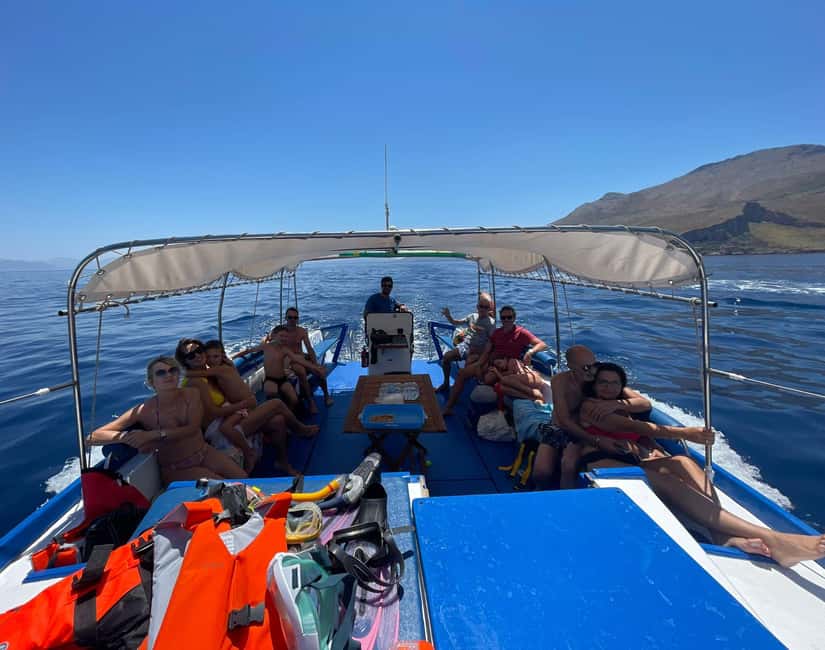Tour in barca Riserva dello Zingaro da San Vito Lo Capo - Aperitif on board at Scopello: the best way to end a swim-heavy morning