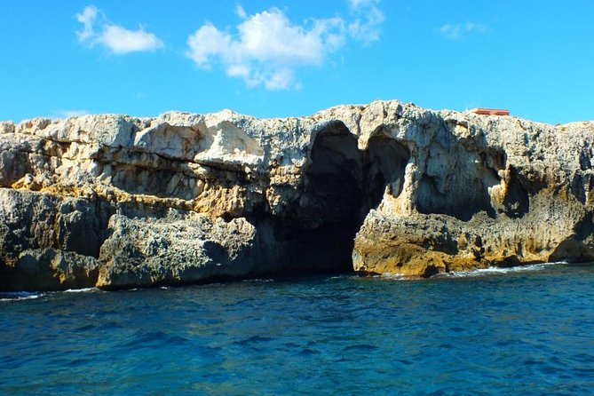 Tour of the island of Ortigia and exploration of sea caves with baths. - Stop 2: Sea caves off Syracuse, stalactites and shapes