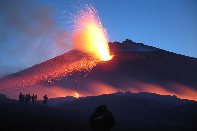 Tour to Etna Volcano and Taormina from Messina - Etna’s 2000-Meter Stop: Your First Big View