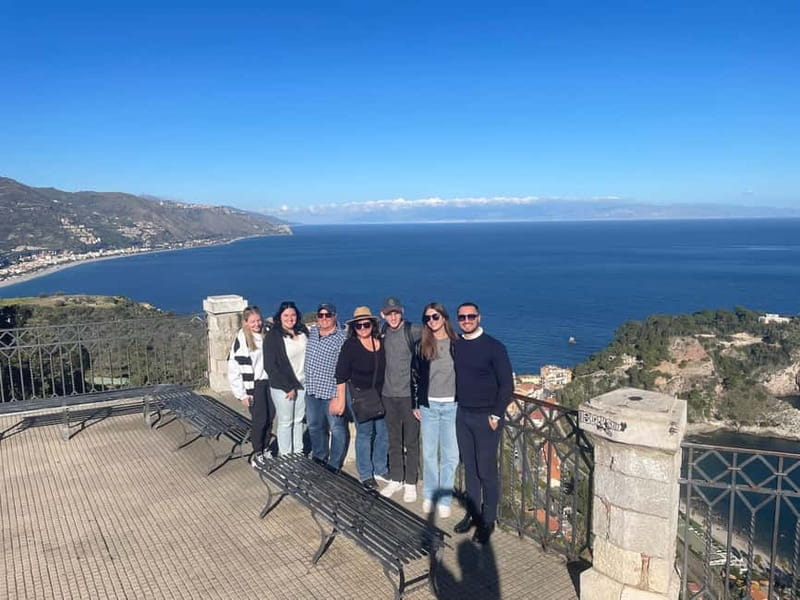 Tours Privato in Mini van Monte Etna e Taormina da Siracusa - Greek Roman Theater and the Feel of a Town Built Around Views