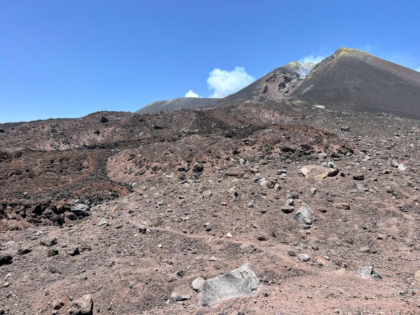 Trekking at 3000 meters on Etna - Cable car lift to 2500m, then straight onto the 2002 lava