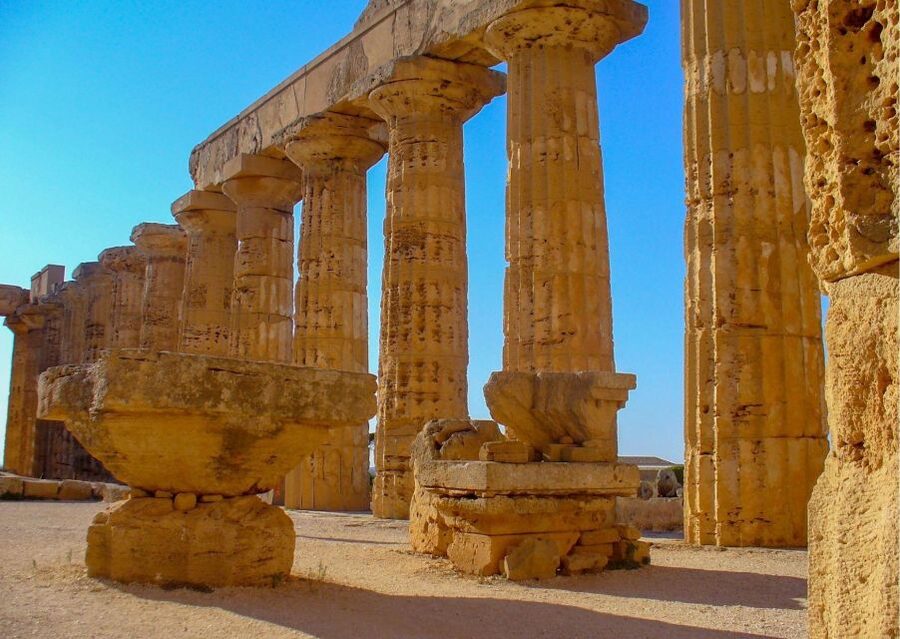 Valley of the Temples and Villa Romana Multi-Language Tour - Driving toward Agrigento: when to mentally switch gears