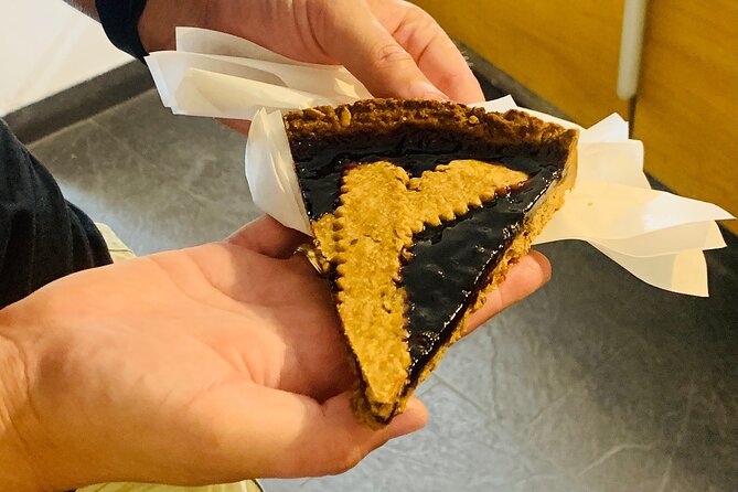 Vegan Street Food Tour - Meet Tonia: why the guide makes this tour feel personal