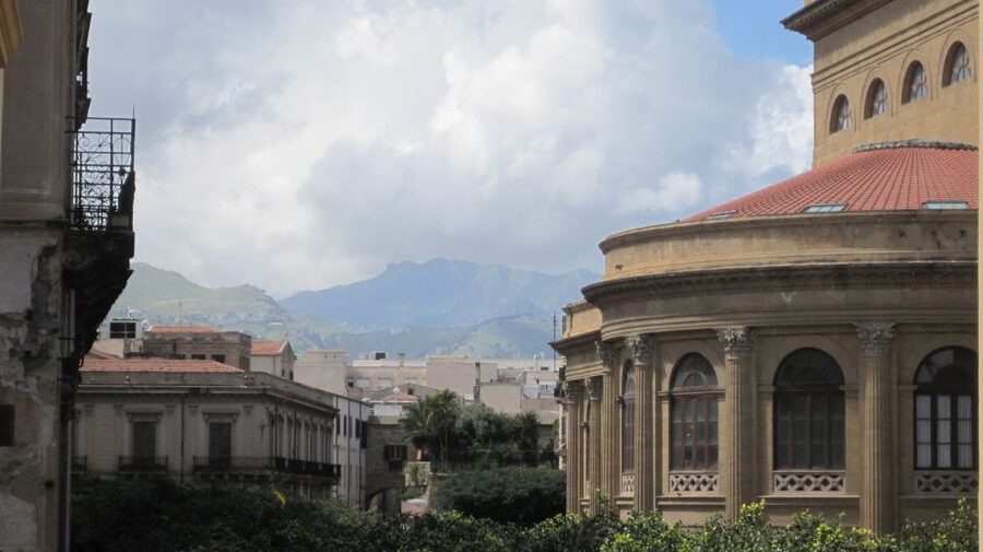 Walking Tour and typical Lunch in a private charming home - Ruggero VII Street and the Arabic-influenced neighborhoods