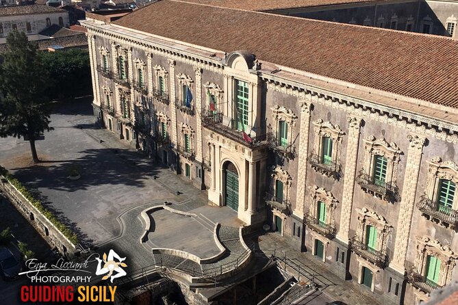 WalkingTour CATANIA - discovering the city of lava with a licensed guide - Piazza Universita and the courtyard paved with lava pebbles