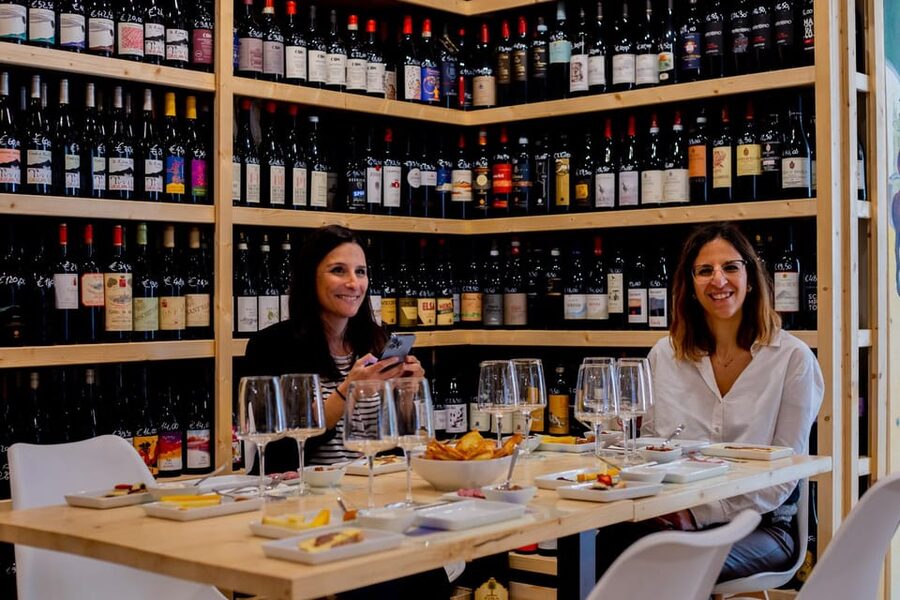 Wine tasting in Catania Historic center - Practical tips for enjoying it in Catania