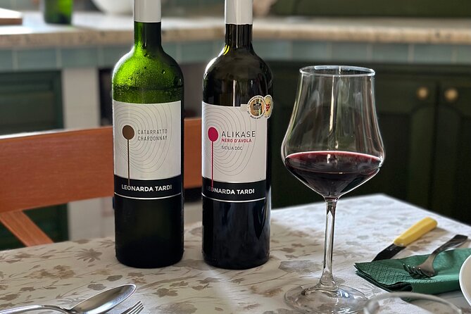 Wine tasting with gastronomic experience at Leonarda's home - English service and what that means for your wine pairing
