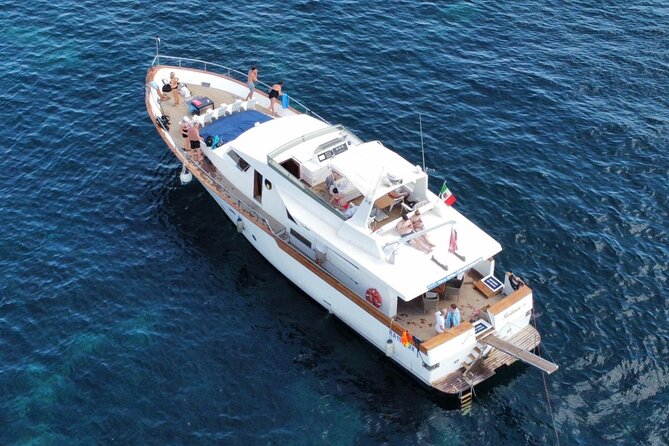 Yacht excursion Shalimar IV - Key highlights at a glance