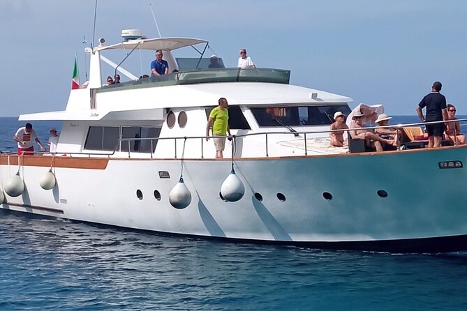 Yacht excursion Shalimar IV - Stop 2: Cala Azzurra for a swim break